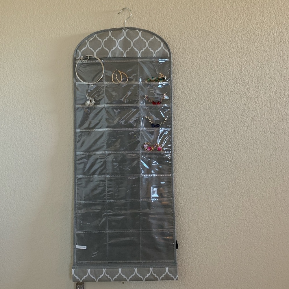 Jewelry Hanger